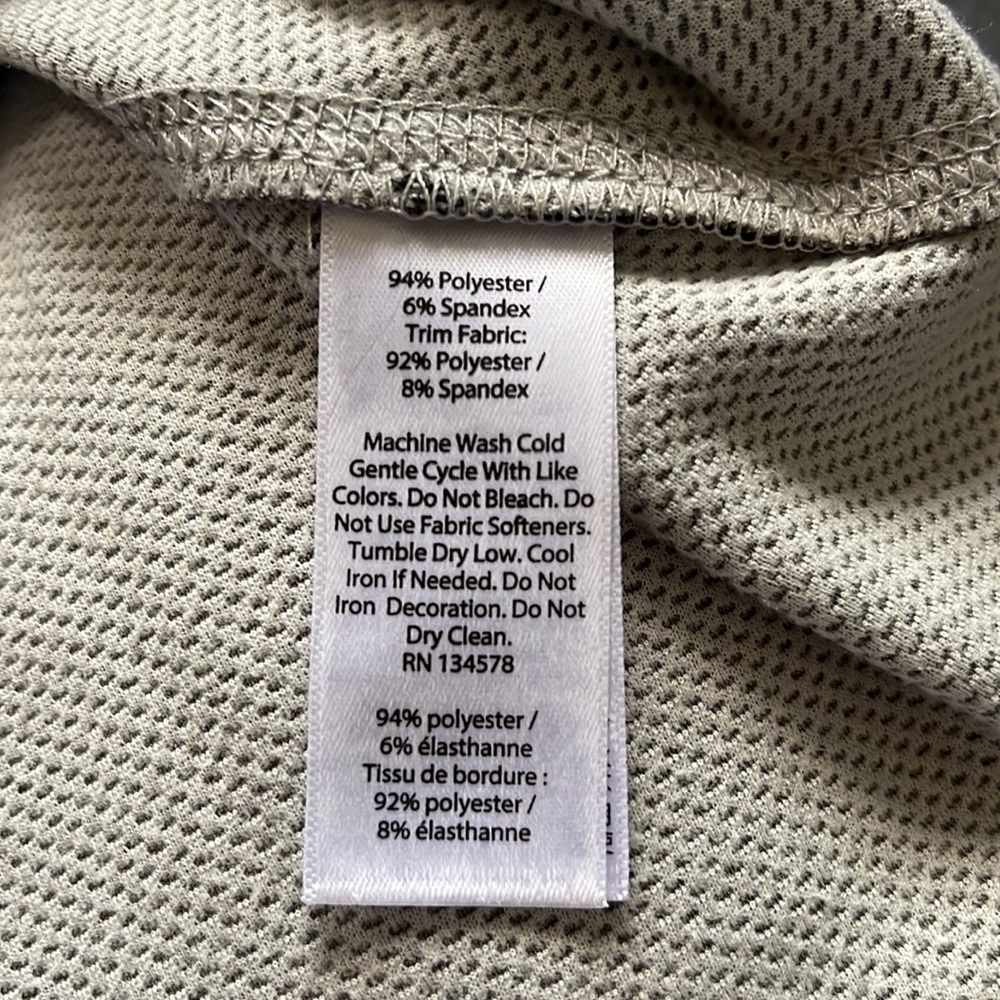 Vineyard Vines Performance - image 3